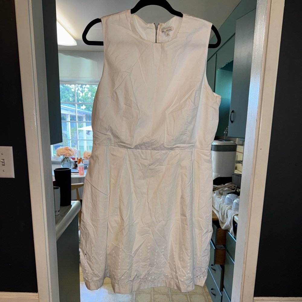 GAP White Sleeveless Dress